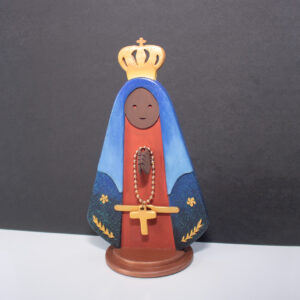 Imagem de Nossa Senhora Aparecida em madeira